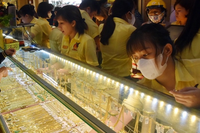 Giá vàng hôm nay, 7-3: Bật tăng trở lại